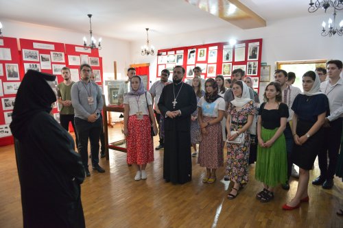 Pelerinaj al studenților creștin-ortodocși la mănăstiri din jurul Capitalei Poza 219865