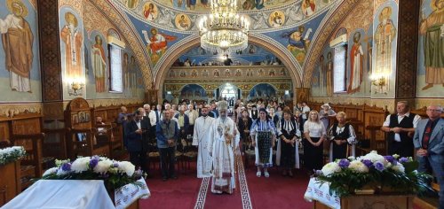 Binecuvântare pentru credincioșii din Parohia Maieri I, din Alba Iulia Poza 219994