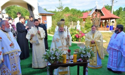 Sfințire de biserică în Parohia Toporăști, Vaslui Poza 220142