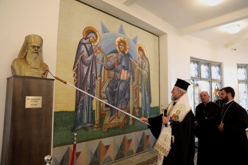 Inaugurarea Centrului Cultural- Pastoral „Sfântul Iosif Mărturisitorul” din Sighetu Marmaţiei Poza 220322
