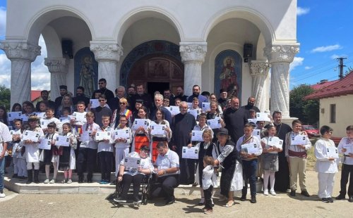 Tineri dâmbovițeni, fruntași la un concurs de toacă din județul Brașov Poza 220406