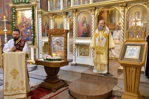 Veșmânt nou de har pentru biserica Parohiei „Sfântul Ioan”-Moși Poza 220717