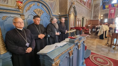 Românii din Eparhia Daciei Felix și-au primit noul Episcop Poza 220922