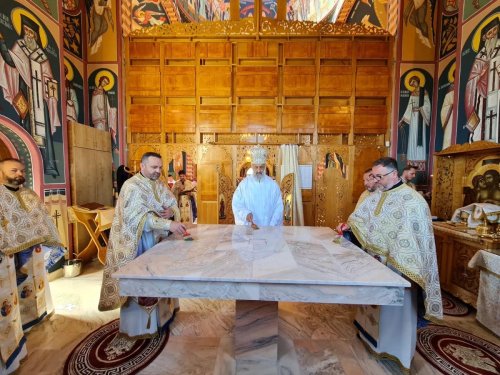 Târnosirea Bisericii „Sfinții Apostoli Petru și Pavel” din Rădești, Aiud Poza 220880