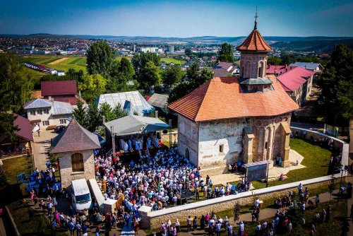 Sfințirea bisericii Mănăstirii Șcheia, Suceava Poza 221043