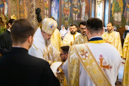 Slujire arhierească la Mănăstirea Radu Vodă din București Poza 221273