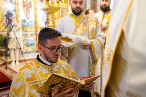Slujire arhierească la Mănăstirea Radu Vodă din București Poza 221276