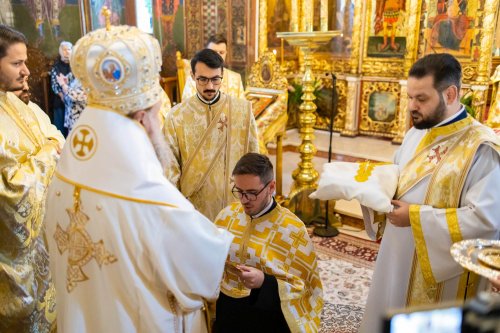 Slujire arhierească la Mănăstirea Radu Vodă din București Poza 221277