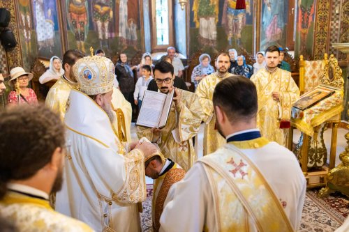 Slujire arhierească la Mănăstirea Radu Vodă din București Poza 221280