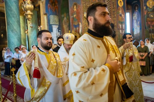 Slujire arhierească la Mănăstirea Radu Vodă din București Poza 221297