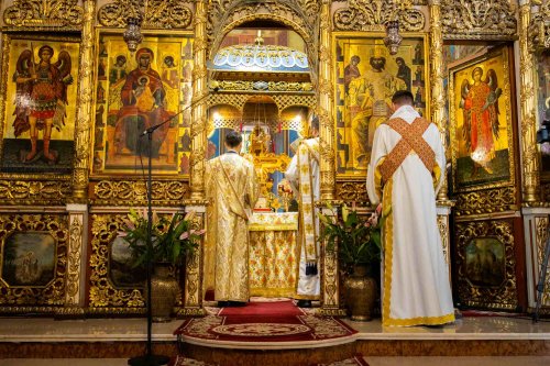 Slujire arhierească la Mănăstirea Radu Vodă din București Poza 221298