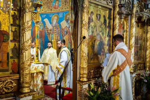 Slujire arhierească la Mănăstirea Radu Vodă din București Poza 221304