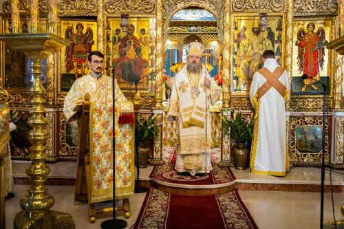 Slujire arhierească la Mănăstirea Radu Vodă din București Poza 221311