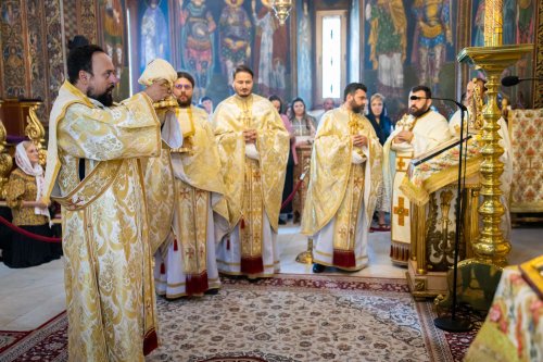 Slujire arhierească la Mănăstirea Radu Vodă din București Poza 221320