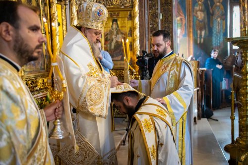 Slujire arhierească la Mănăstirea Radu Vodă din București Poza 221327