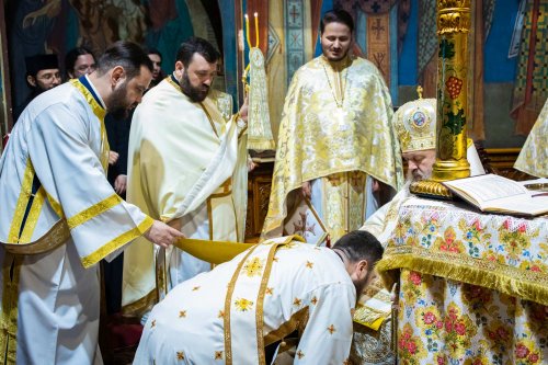 Slujire arhierească la Mănăstirea Radu Vodă din București Poza 221328