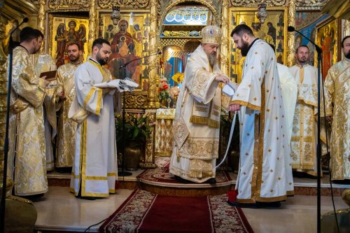 Slujire arhierească la Mănăstirea Radu Vodă din București Poza 221334