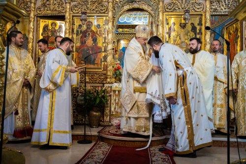 Slujire arhierească la Mănăstirea Radu Vodă din București Poza 221335