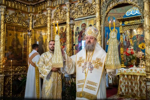 Slujire arhierească la Mănăstirea Radu Vodă din București Poza 221340