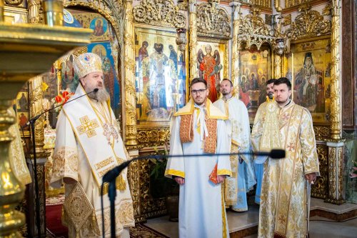 Slujire arhierească la Mănăstirea Radu Vodă din București Poza 221352
