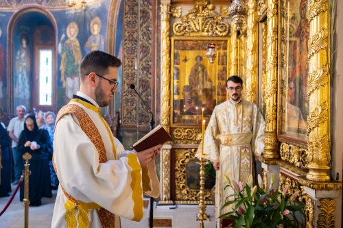 Slujire arhierească la Mănăstirea Radu Vodă din București Poza 221365