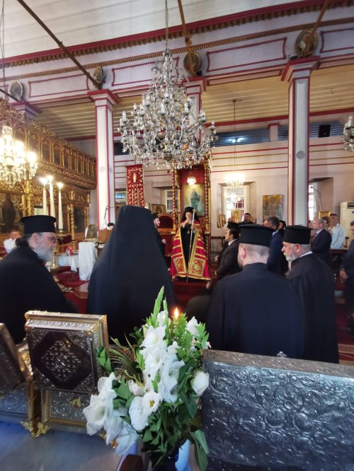 Vizită patriarhală la românii ortodocși din Constantinopol Poza 221719