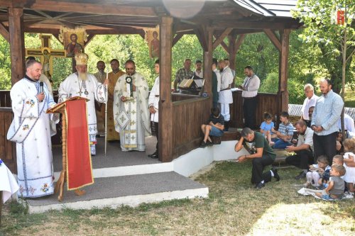Hramul Mănăstirii „Sfântul Pantelimon”-Dâncu, judeţul Cluj Poza 221793