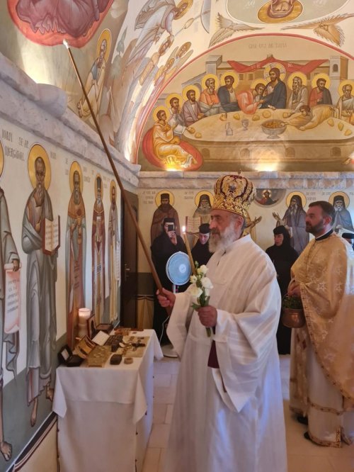 Târnosirea noului paraclis al Mănăstirii „Buna Vestire” de la Cheile Cibului, Alba Poza 221791