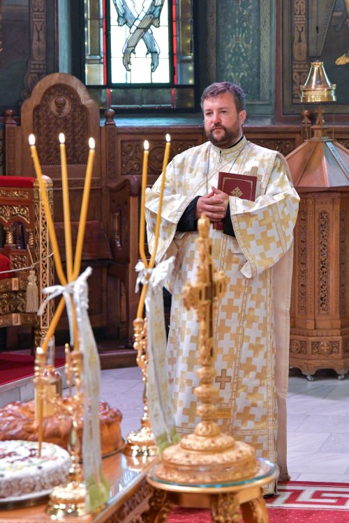 Pomenirea patriarhilor Iustin şi Teoctist la Catedrala Patriarhală Poza 221900