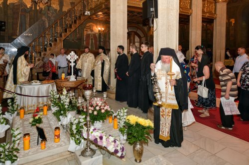 Pomenirea patriarhilor Iustin şi Teoctist la Catedrala Patriarhală Poza 221911