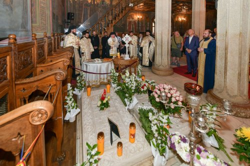 Pomenirea patriarhilor Iustin şi Teoctist la Catedrala Patriarhală Poza 221913