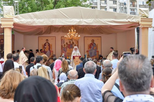 Reînnoirea veșmântului de har al Bisericii Domnița Bălașa din București Poza 221997