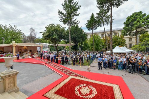 Reînnoirea veșmântului de har al Bisericii Domnița Bălașa din București Poza 222008