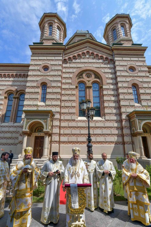 Reînnoirea veșmântului de har al Bisericii Domnița Bălașa din București Poza 222014
