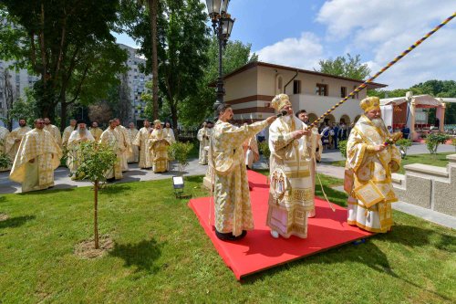 Reînnoirea veșmântului de har al Bisericii Domnița Bălașa din București Poza 222020