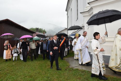 Târnosirea bisericii Parohiei Șanț, Bistrița-Năsăud Poza 222097