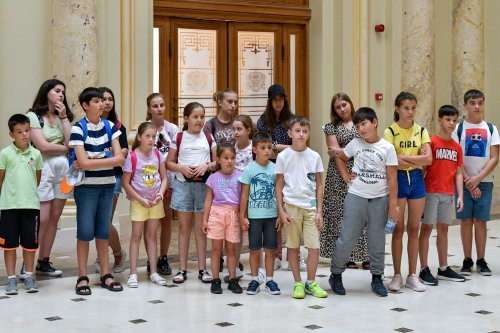 Copii din Prahova în vizită pe Dealul Patriarhiei Poza 222416