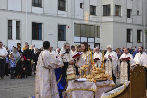 Au debutat sărbătorile închinate sfinților nemțeni Poza 222502