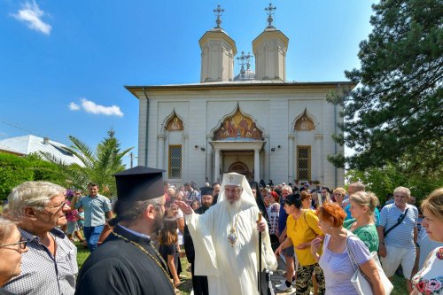 „Prin binecuvântare, darurile devin bucurie pentru mulți” Poza 222799