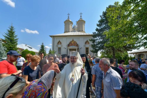 „Prin binecuvântare, darurile devin bucurie pentru mulți” Poza 222802