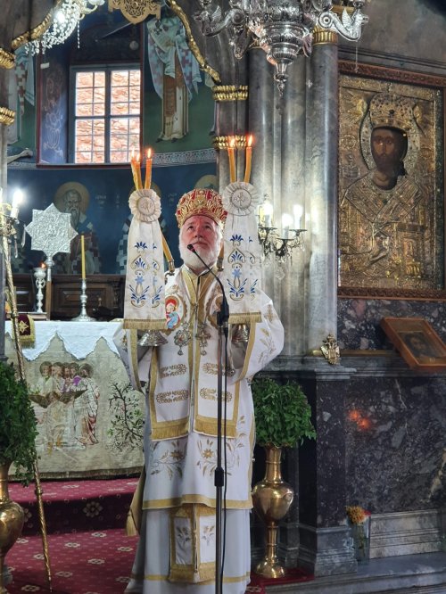 Episcopul Tulcii a slujit în Biserica Panaghia din Agiasos, Lesbos Poza 222877