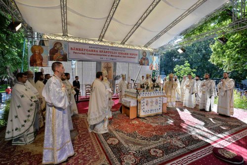 Sărbătoare și comuniune a tinerilor misionari în cetatea Târgoviștei Poza 223235