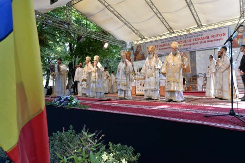 Sărbătoare și comuniune a tinerilor misionari în cetatea Târgoviștei Poza 223247