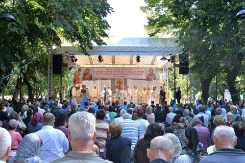 Sărbătoare și comuniune a tinerilor misionari în cetatea Târgoviștei Poza 223248