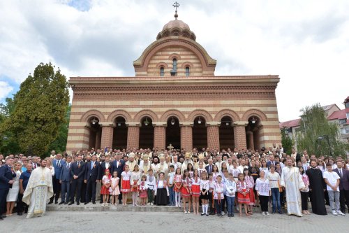 Sărbătoare și comuniune a tinerilor misionari în cetatea Târgoviștei Poza 223260