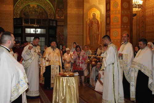 Prăznuirea Sfântului Ierarh Nifon la Catedrala Mitropolitană din Craiova Poza 223306