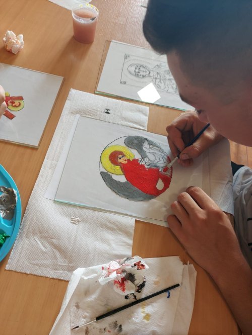 Tabără de pictură şi creaţie pentru copii la Bărcut, judeţul Braşov Poza 223340