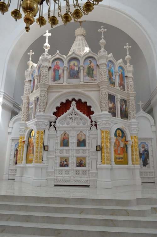Mănăstirea din regiunea Cernăuţi, închinată Sfântului Ioan cel Nou de la Suceava Poza 222946