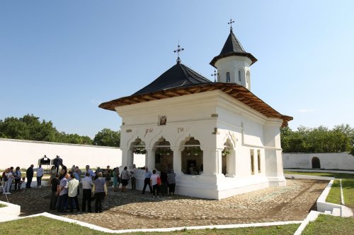 Biserica din Bordești, resfințită la 323 de ani de la zidire Poza 223742
