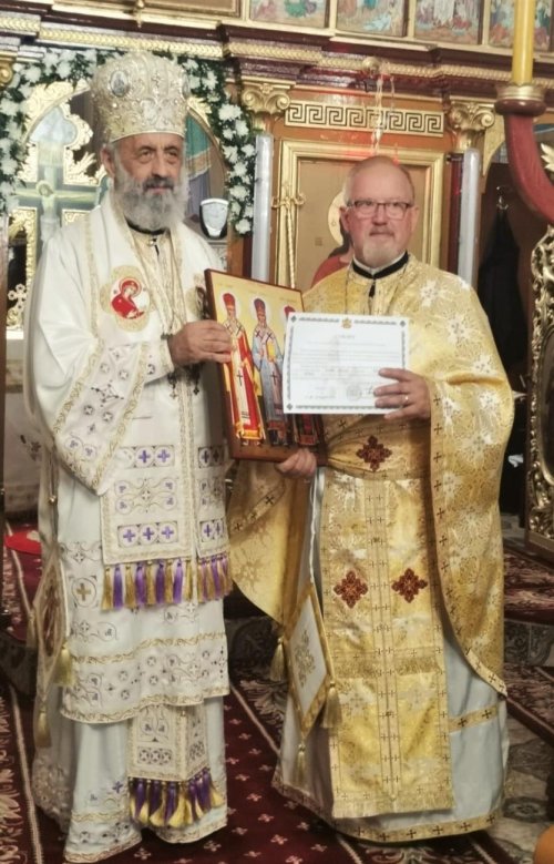 Binecuvântare arhierească la Biserica „Sfântul Mare Mucenic Gheorghe” din Răhău, Alba Poza 223974